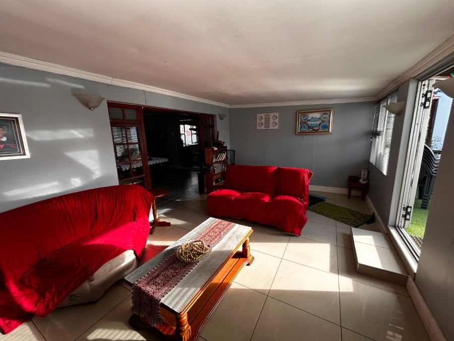 5 Bedroom Property for Sale in Colorado Park Western Cape